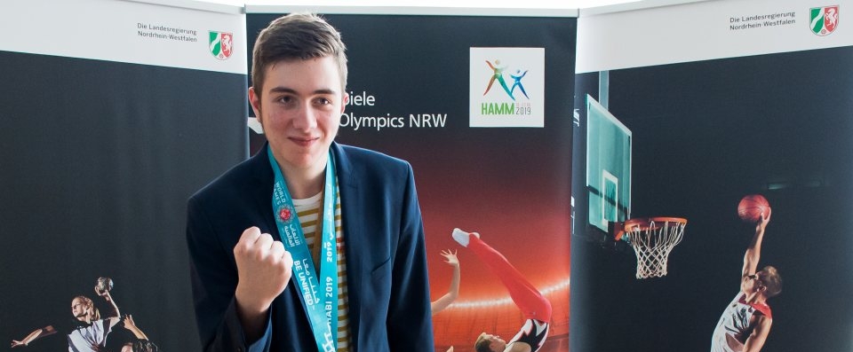 Der Rollerskater Alessandro Gambuzza aus Remscheid - Foto: Land NRW / Andrea Bowinkelmann