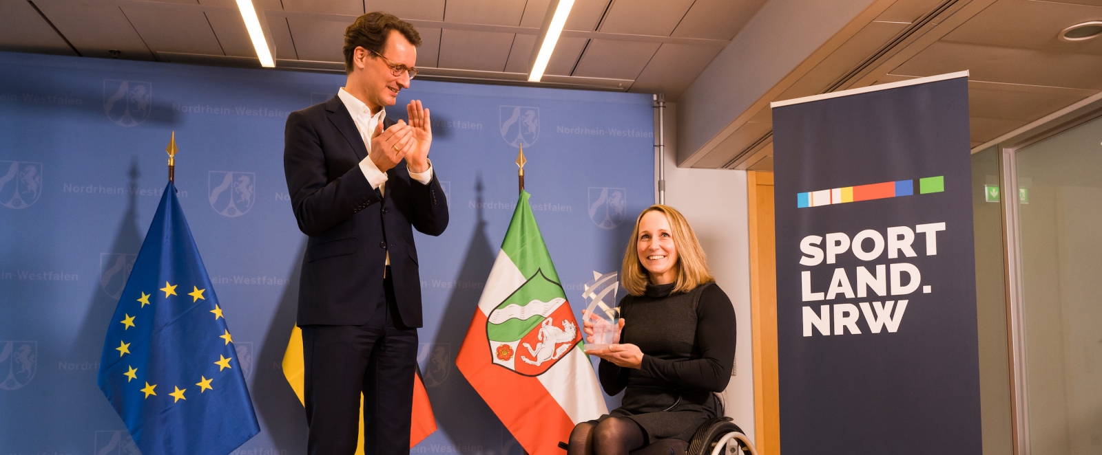 Ministerpräsident Wüst mit Annika Zeyen
