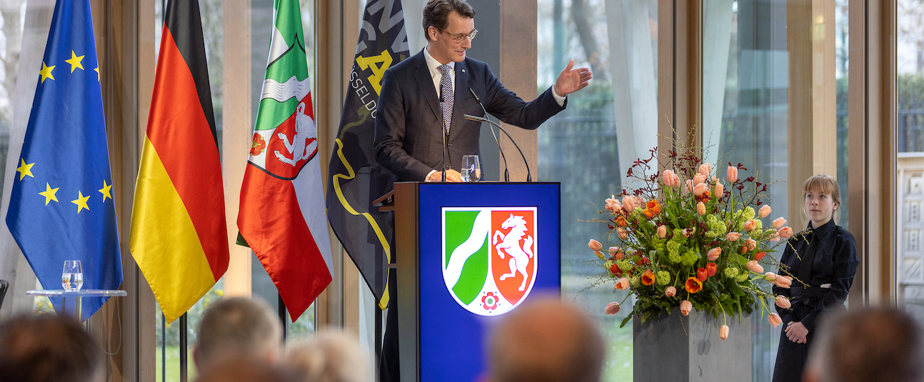 Hendrik Wüst am Rednerpult