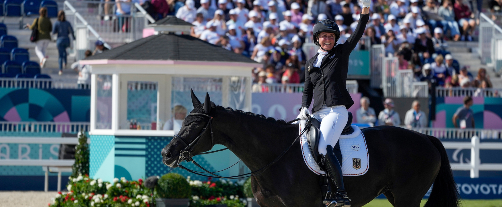 Anna-Lena Niehues reitet zu Bronze