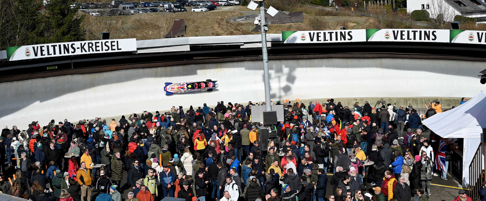 Zuschauer im VELTINS Kreiser bei der WM