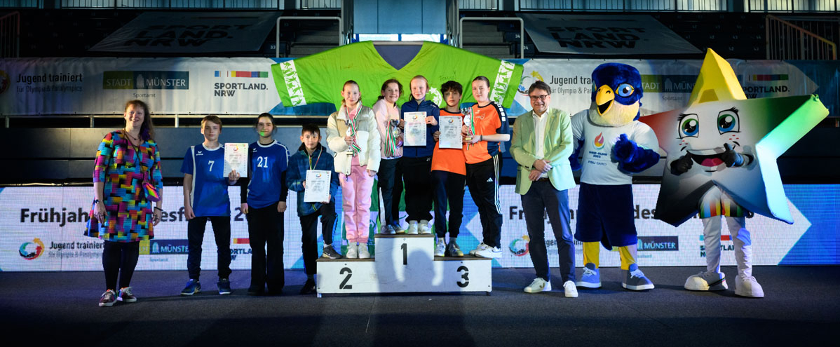 Andrea Milz bei einer Ehrung beim Landesfinale