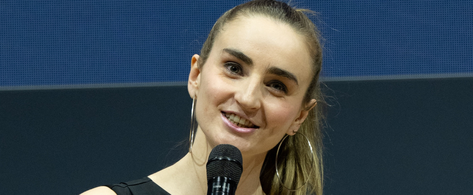 Portraitbild Elena Semechin