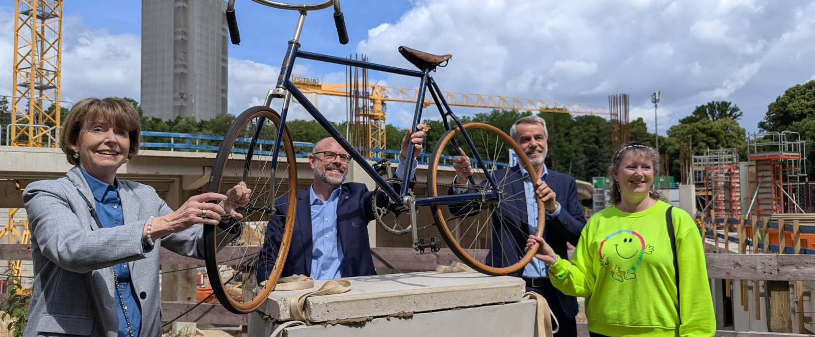 Andrea Milz bei Grundsteinlegung des Bahnradstadions