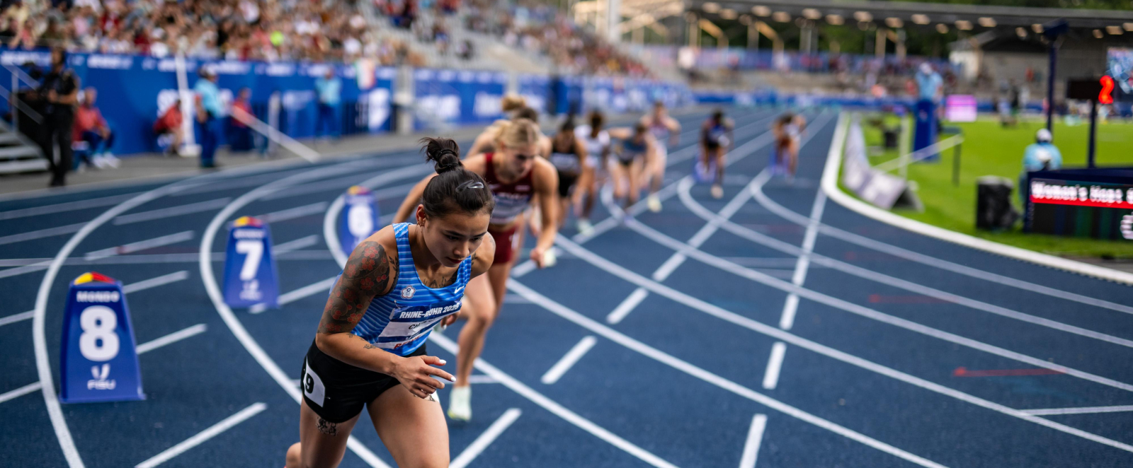 Leichtathletinnen im Lohrheidestadion