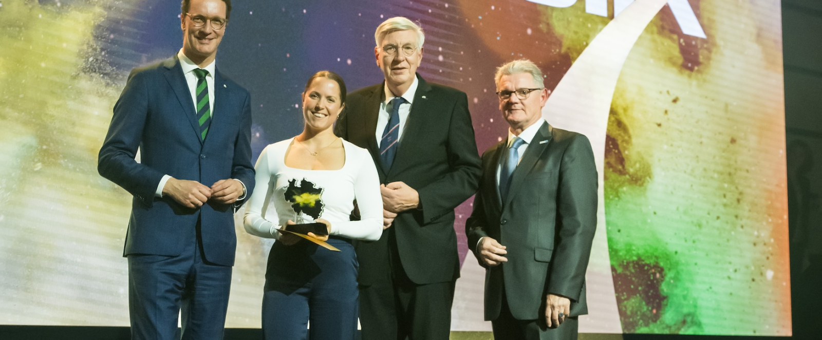 Preisübergabe beim felix award
