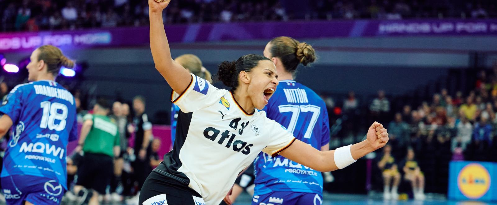 Handball-Spielerin in Aktion