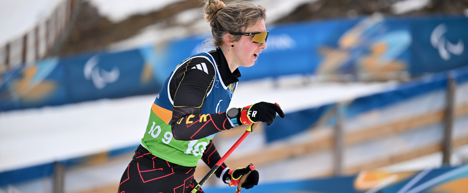 Kathrin Marchand auf der Loipe bei den Paralympics