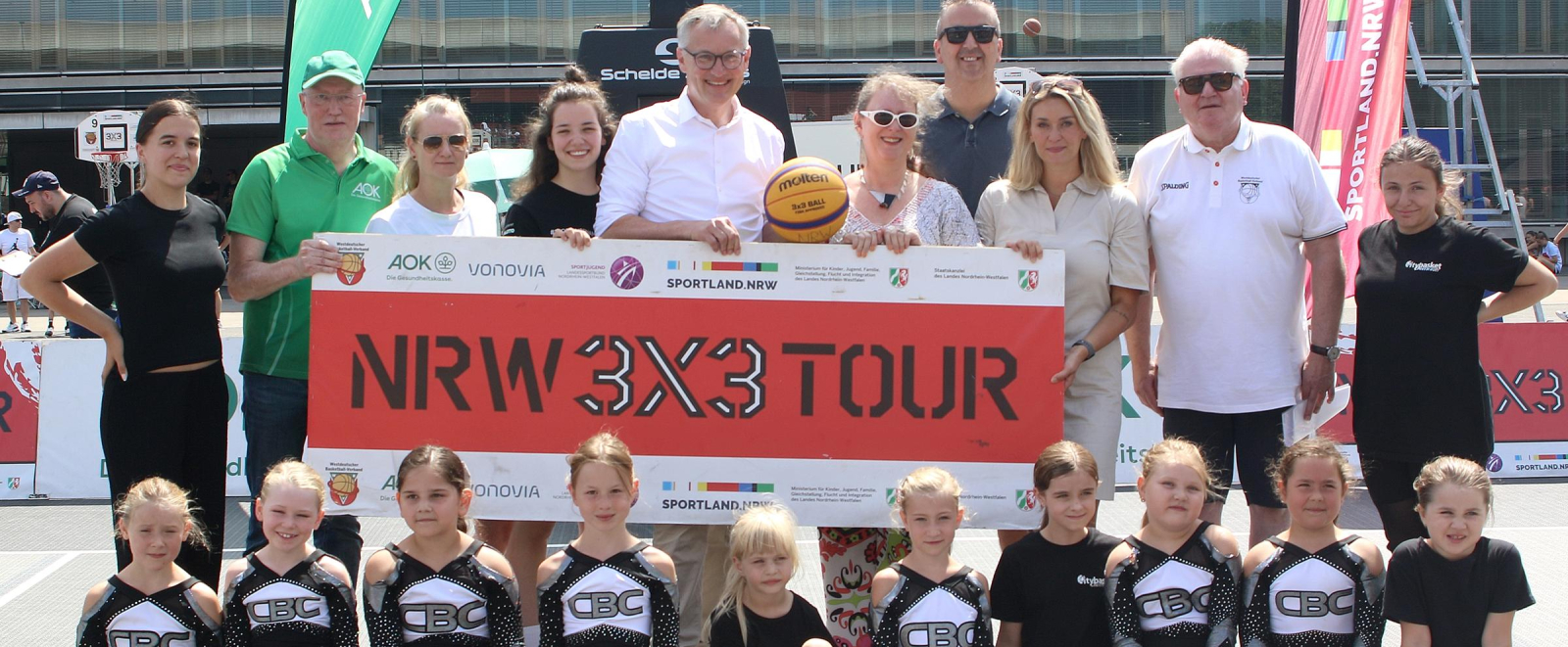 Siegerehrung beim 3x3-Finale mit Andrea Milz 