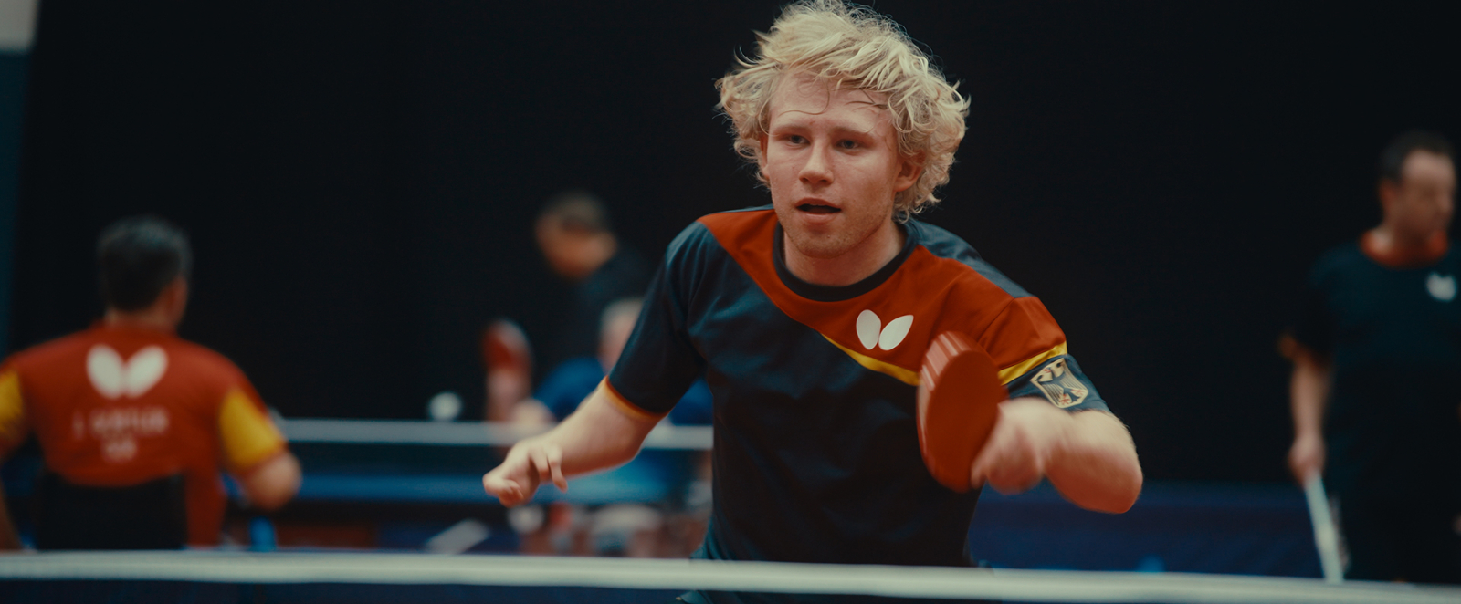 Mio Wagner beim Tischtennisspielen
