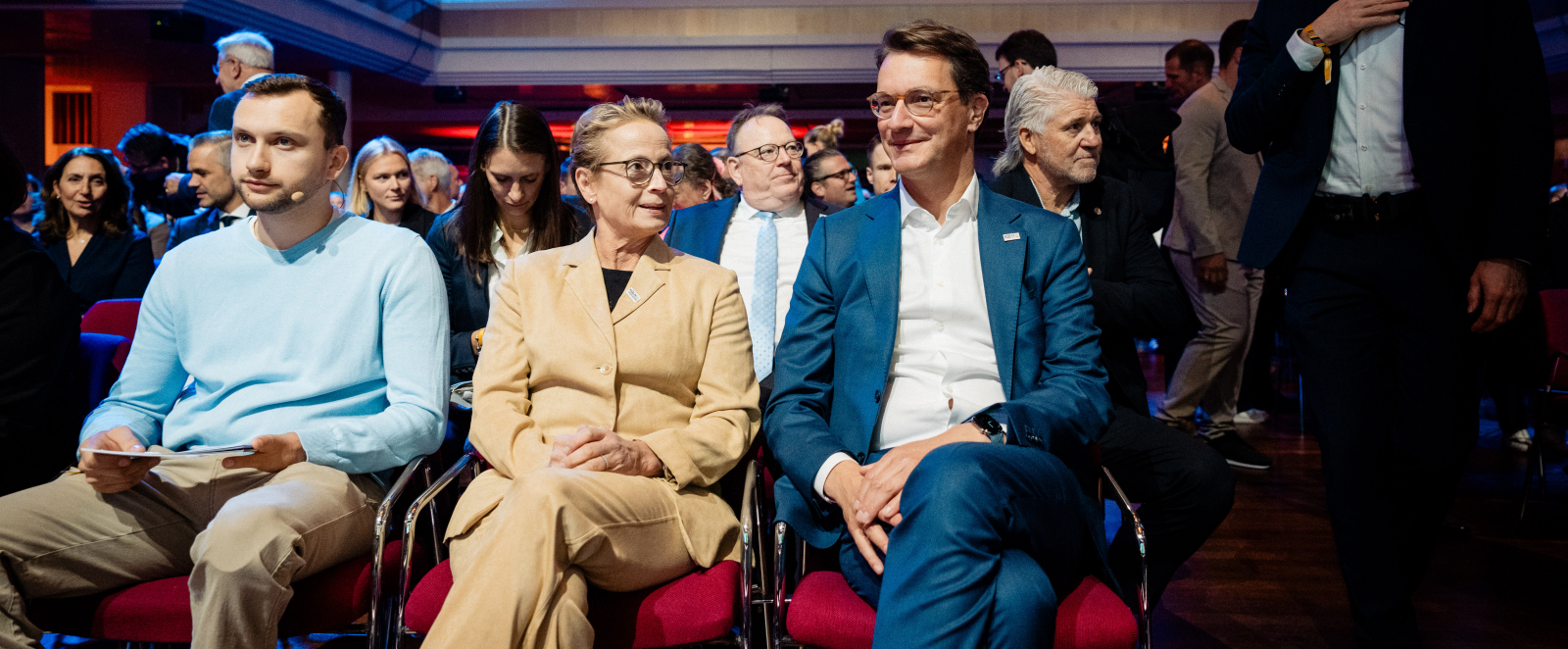 Hendrik Wüst und Isabell Werth 