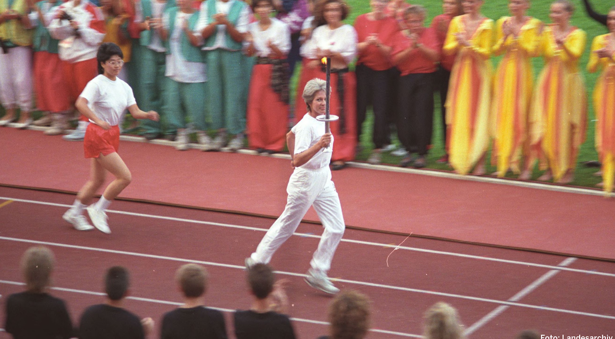 Fackelläuferin bei der Universiade 1989 