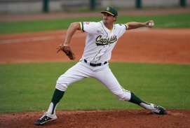 Baseballspieler beim Wurf