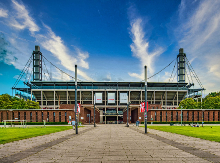 Das Rheinenergiestadion von Außen.