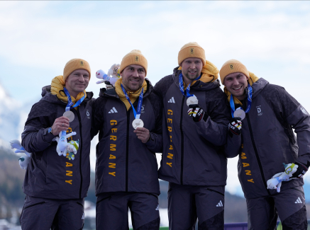 Viererbob bei der Medaillenvergabe