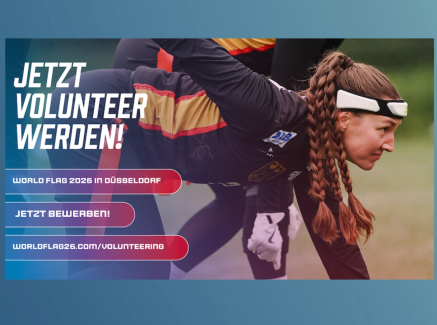 Flag Football-Spielerin in Aktion, daneben der Aufruf "Jetzt Volunteer werden"