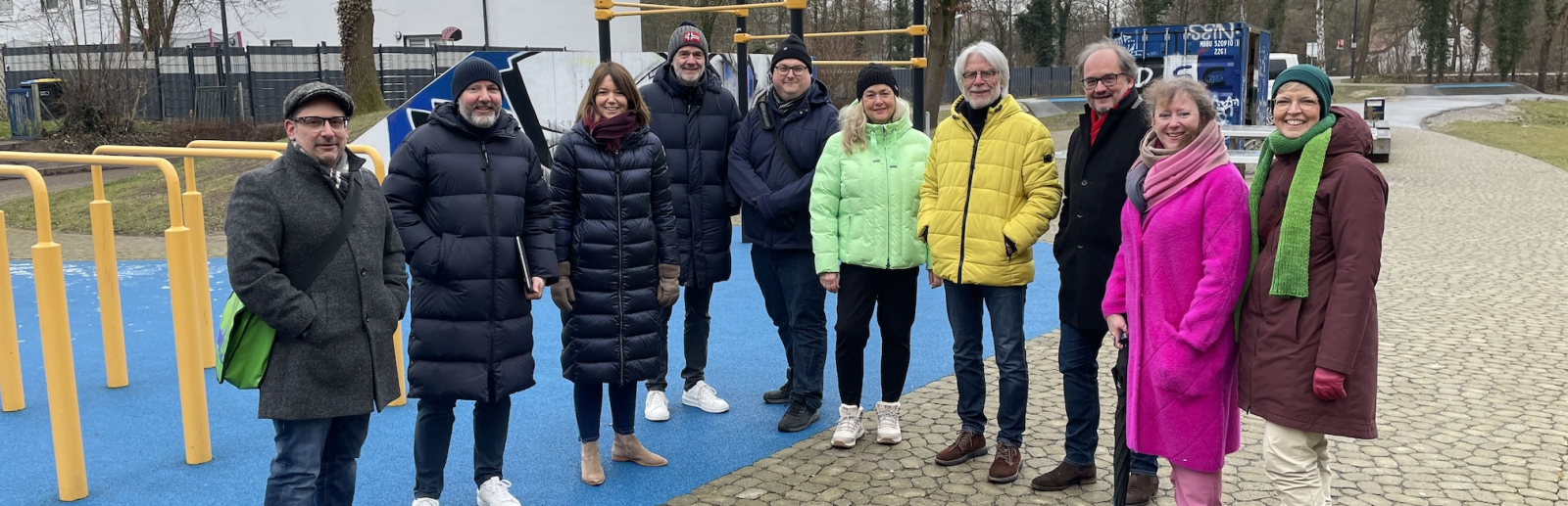 Andrea Milz mit weiteren Personen in Gütersloh