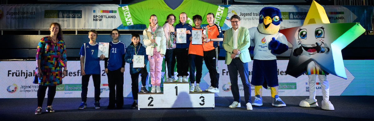 Andrea Milz bei Siegerehrung beim Landesfinale