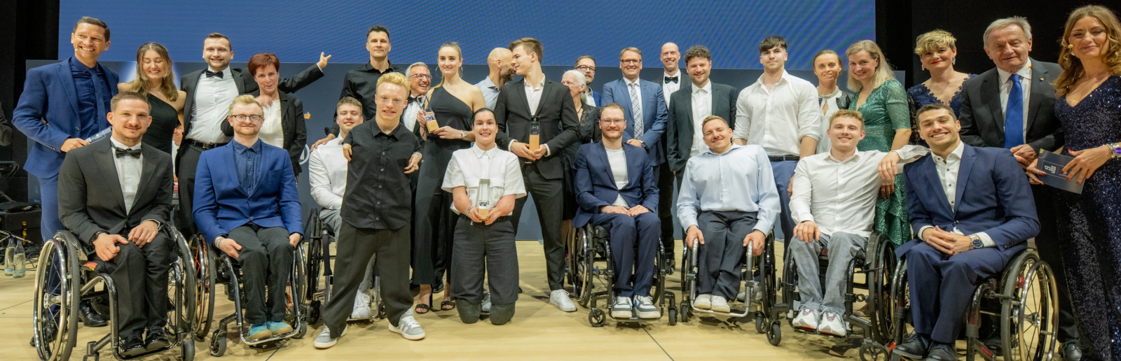 Gruppenfoto aller Geehrten bei der DBS Gala
