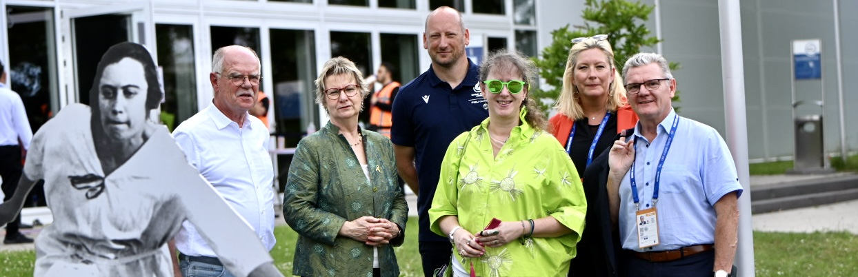 Andrea Milz auf bei der Eröffnung der Wanderausstellung
