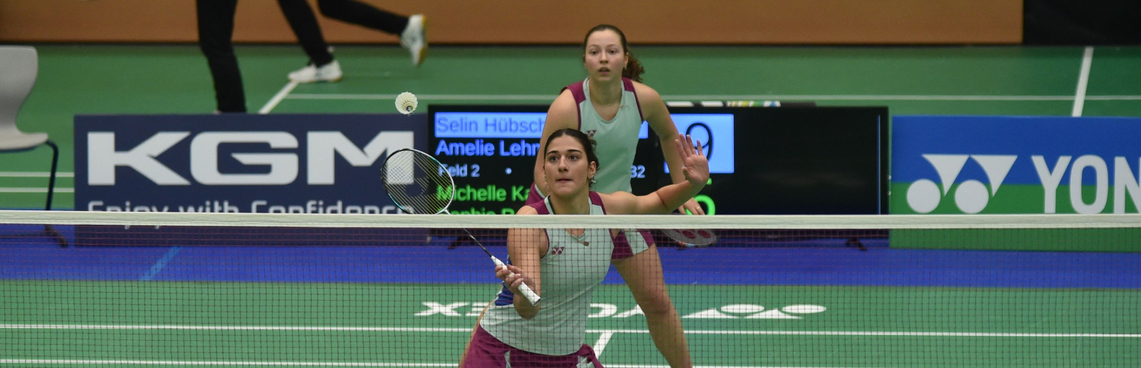 Zwei Badmintonspielerinnen bei den Yonex German Open