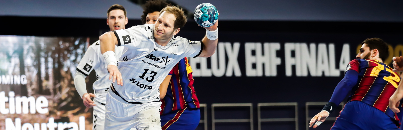 Handballspieler beim Sprungwurf während des EHF Final 4