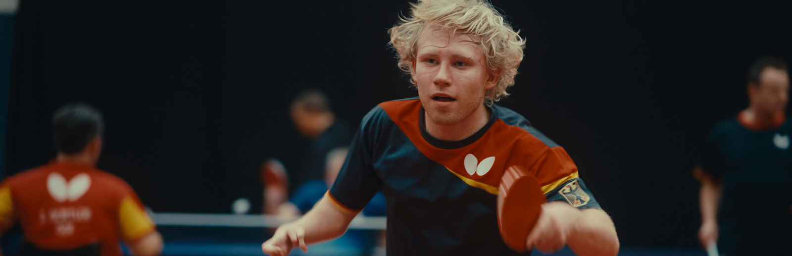 Mio Wagner beim Tischtennisspielen