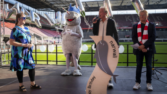 Staatssekretärin Andrea Milz besucht  die Feierlichkeiten zum ersten Geburtstag der mobilen Schwimmcontainer „narwali“ im Regie-rungsbezirk Köln