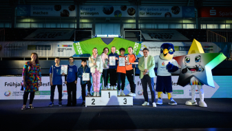 Andrea Milz bei Siegerehrung beim Landesfinale