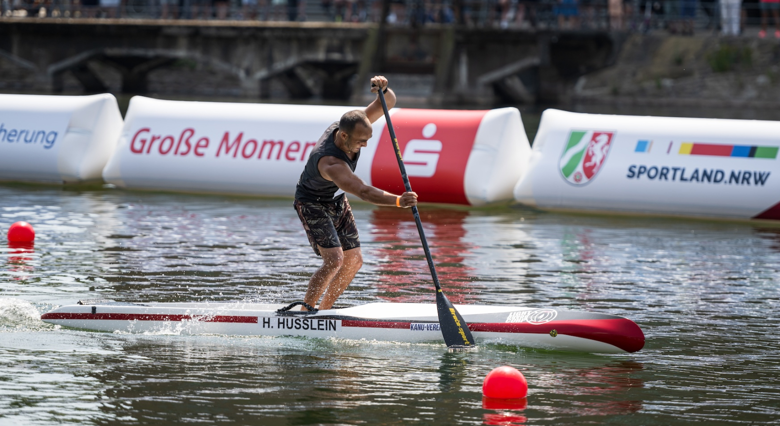 Athlet beim StandUp-Paddling bei der Finals 2023